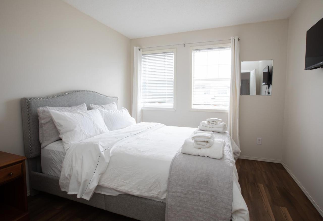 Elegant 6 Bedroom House Near U Of Manitoba Winnipeg Exteriör bild