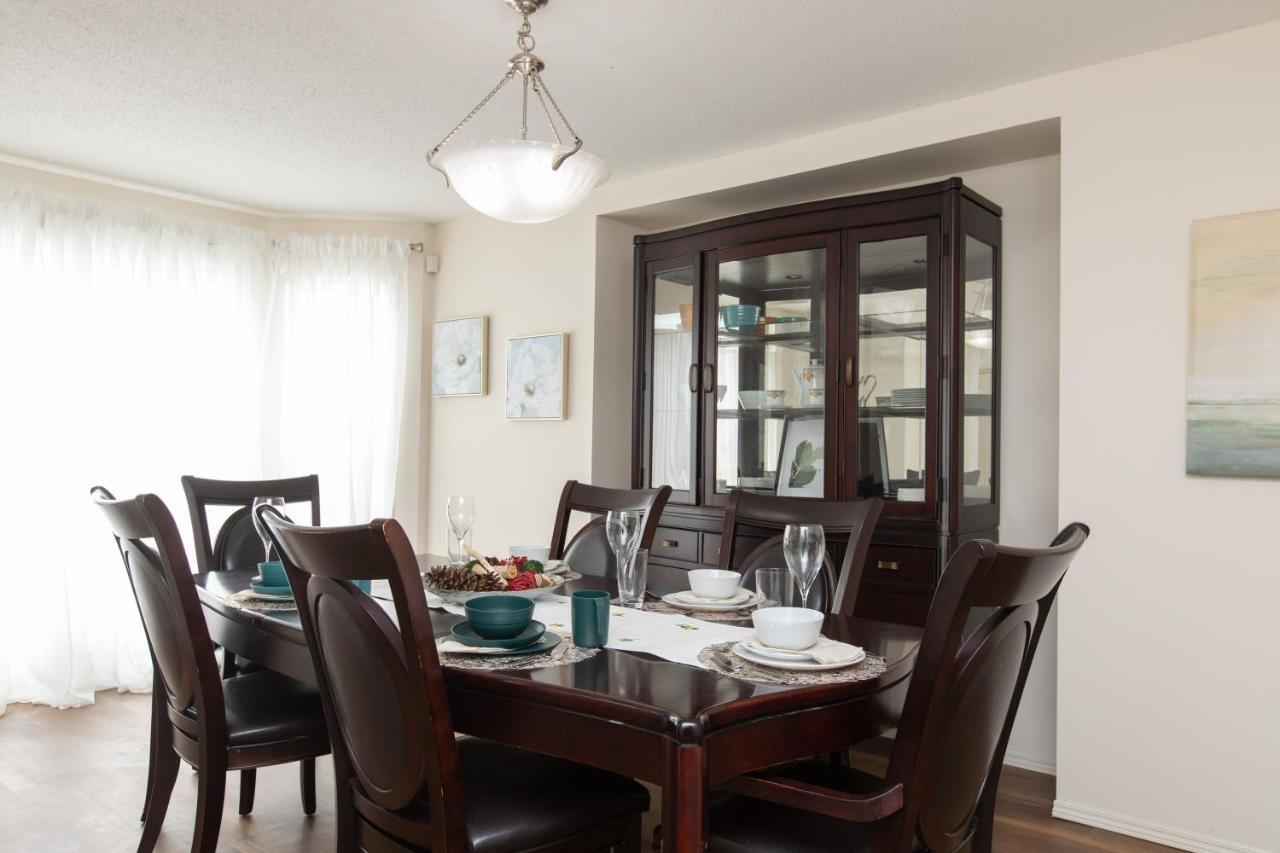 Elegant 6 Bedroom House Near U Of Manitoba Winnipeg Exteriör bild